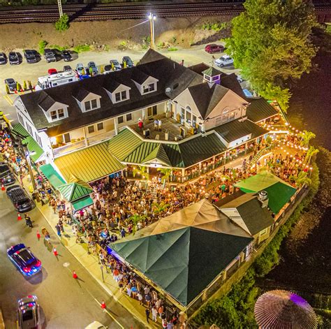 CT Nightlife .